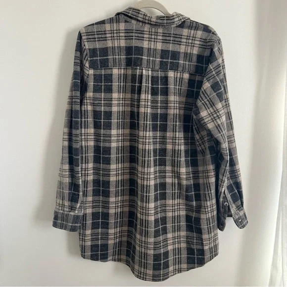 Beach Lunch Lounge plaid flannel shirt - Picture 2 of 6